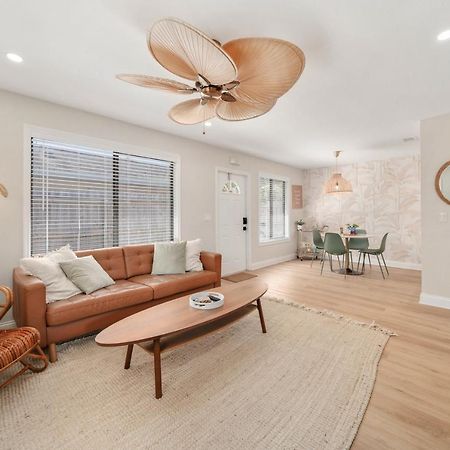Luxury Villa 3 Blocks From The Beach With A Pool, Fire Pit And Outdoor Oasis Cape Canaveral Exterior photo