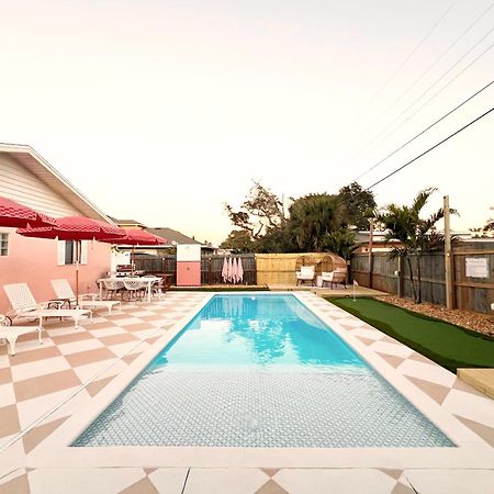 Luxury Villa 3 Blocks From The Beach With A Pool, Fire Pit And Outdoor Oasis Cape Canaveral Exterior photo
