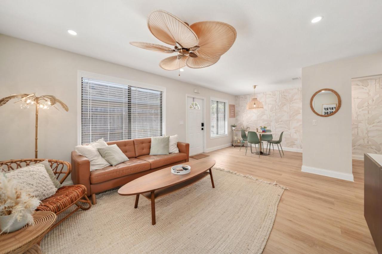 Luxury Villa 3 Blocks From The Beach With A Pool, Fire Pit And Outdoor Oasis Cape Canaveral Exterior photo